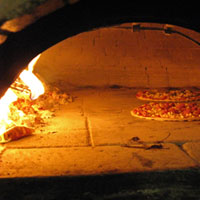 le pizze nel forno